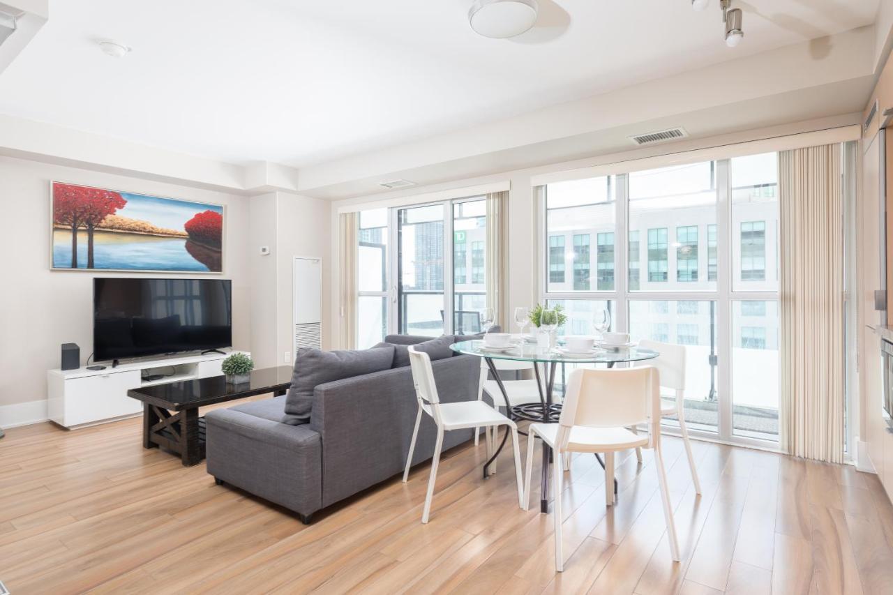Across From The Cn Tower, Metro Toronto Convention Centre And Rogers Centre In Downtown Toronto Core Apartment Bagian luar foto