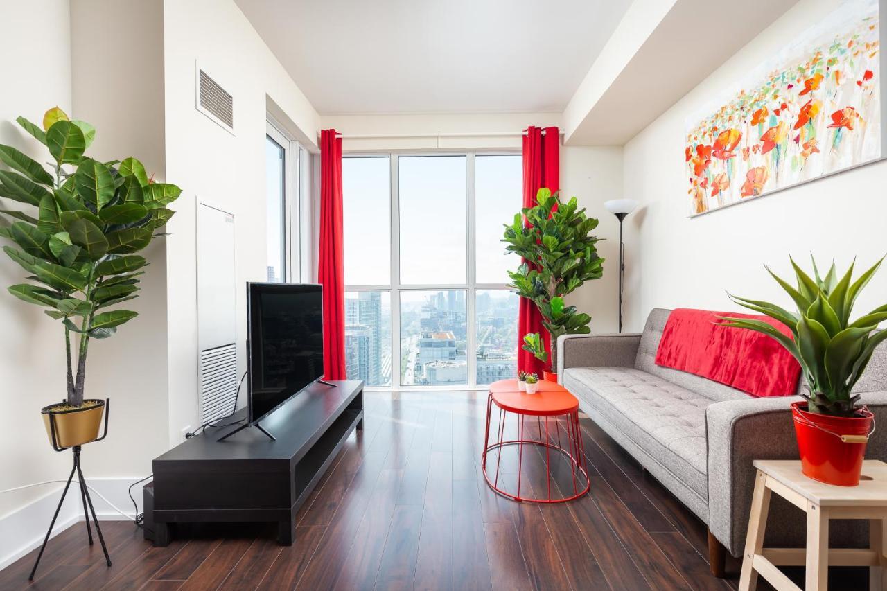 Across From The Cn Tower, Metro Toronto Convention Centre And Rogers Centre In Downtown Toronto Core Apartment Bagian luar foto